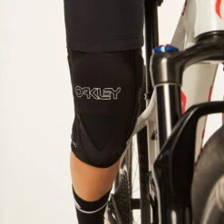 Oakley Women's Factory Pilot Lite Short - Ultra Purple -IXS Winkel 193517382353 w factory pilot lite short blackout alternate d04