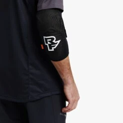 Race Face Ambush Elbow - Stealth 8 Race Face Ambush Elbow - Stealth -IXS Winkel 821973448046 AMBUSH LEG STEALTH XS D2