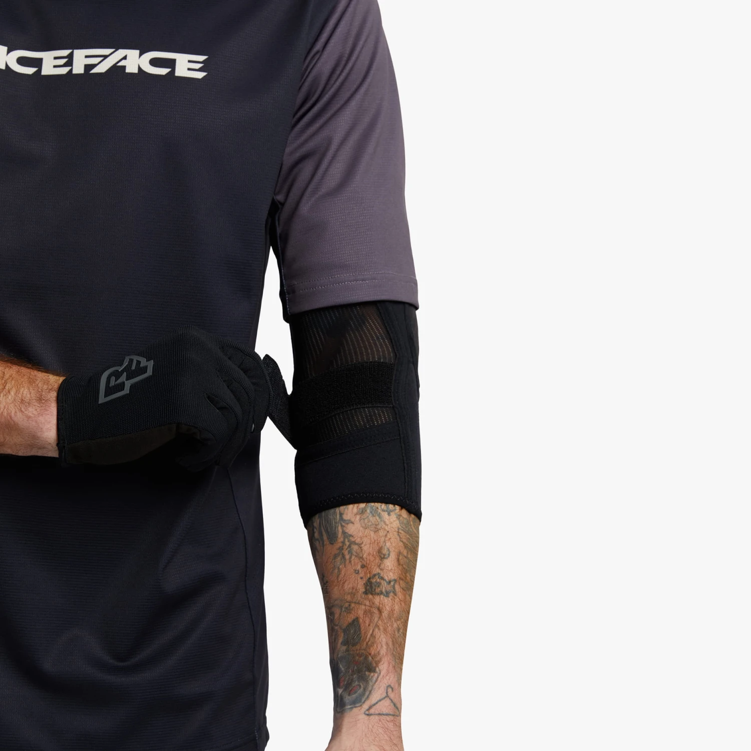 Race Face Ambush Elbow - Stealth 4 Race Face Ambush Elbow - Stealth - Afbeelding 4